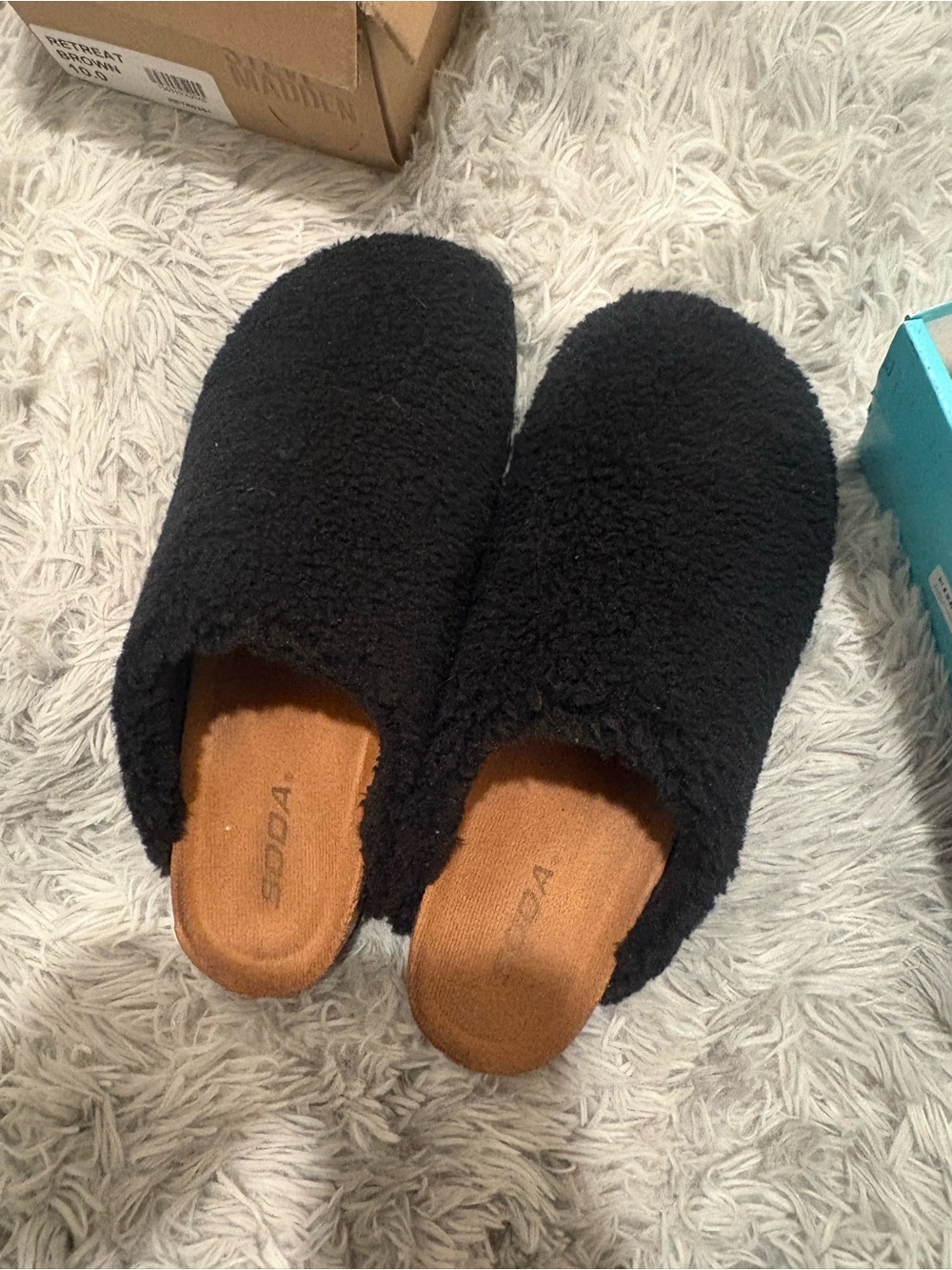 Vionic Black Fleece Slide Slippers